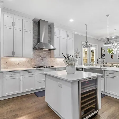 Upscale Soho Living Near Bayshore Boulevard
